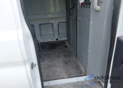 2016 Ford Transit-250 из США, поврежденный, VIN 1FTYR2ZM9GKB01756